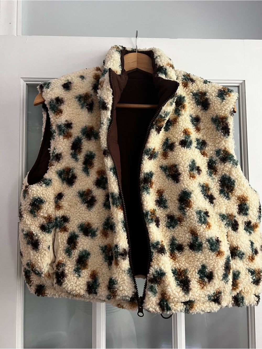 Thread & Supply Cream Sherpa Vest with Green and Brown Speckle - Picture 5 of 5